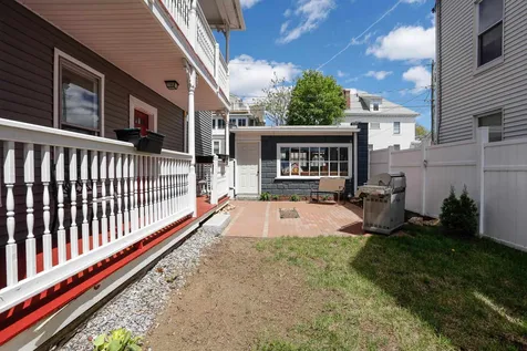 297 Walnut Street Manchester NH 03104