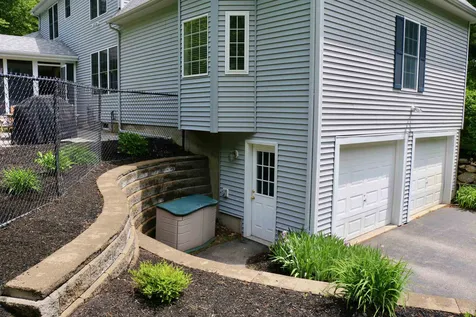 39 Knowles Mill Road Chester NH 03036