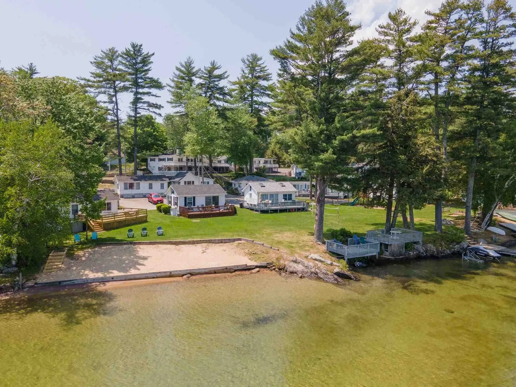 161 Dockham Shore Road Gilford NH 03249