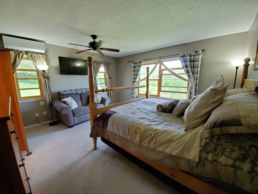70 Farr Road Lebanon NH 03766
