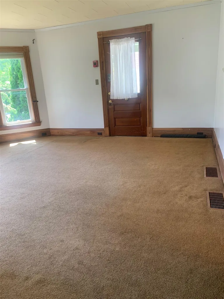 71 Maple Street Bristol VT 05443