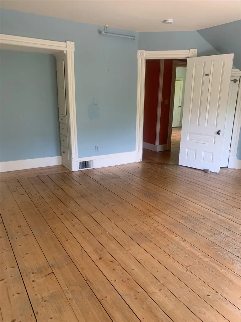 71 Maple Street Bristol VT 05443