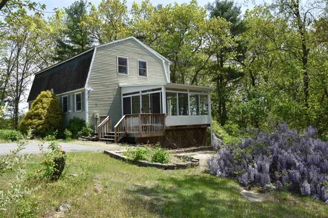 21 Spinnaker Drive Derry NH 03038