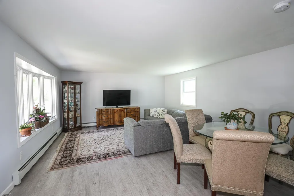 41 Melendy Road Hudson NH 03051