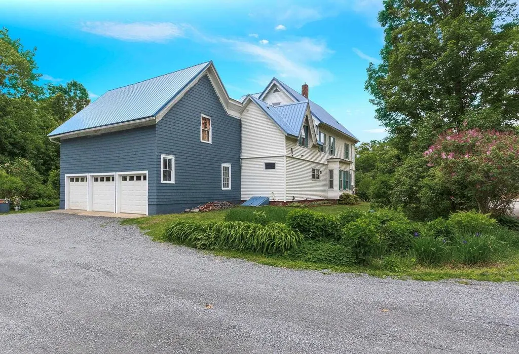 5 Walker Lane Claremont NH 03743