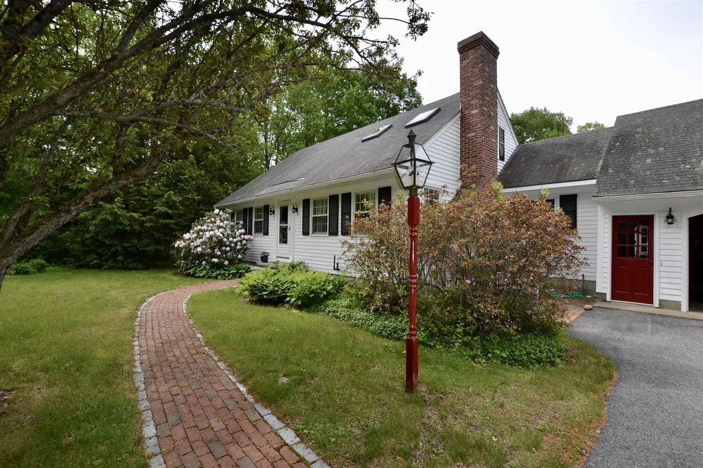 27 Duncan Road Hancock NH 03449