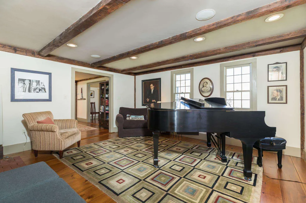 197 Jennie Lane Eliot ME 03903