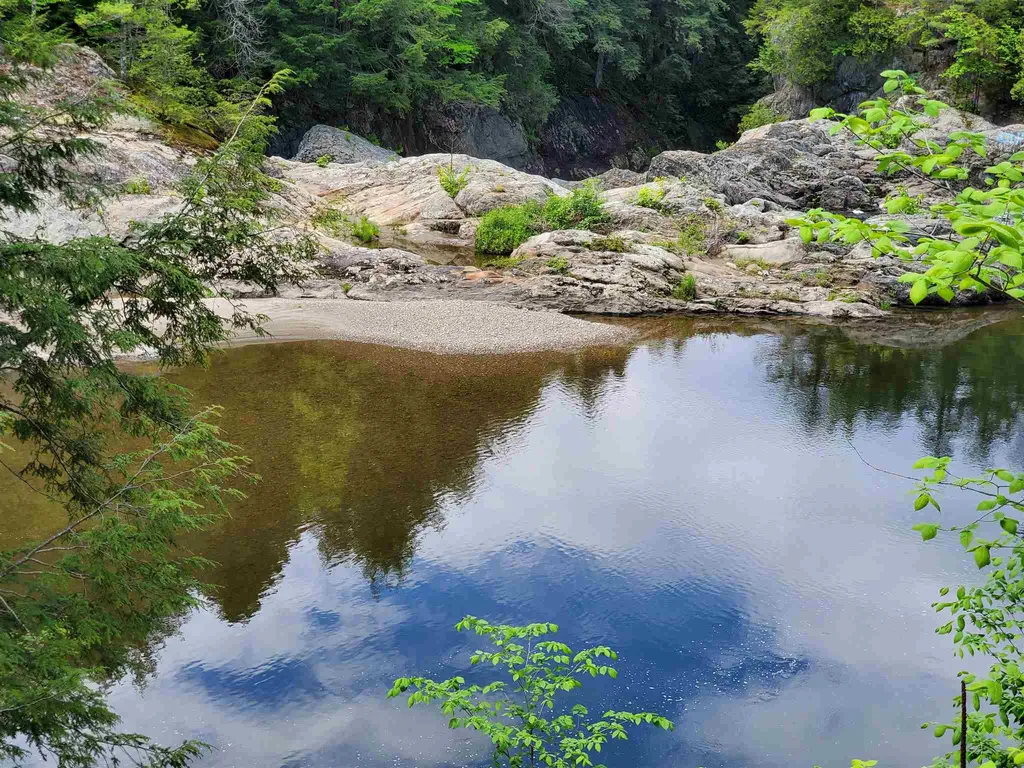 00 River Road Troy VT 05859