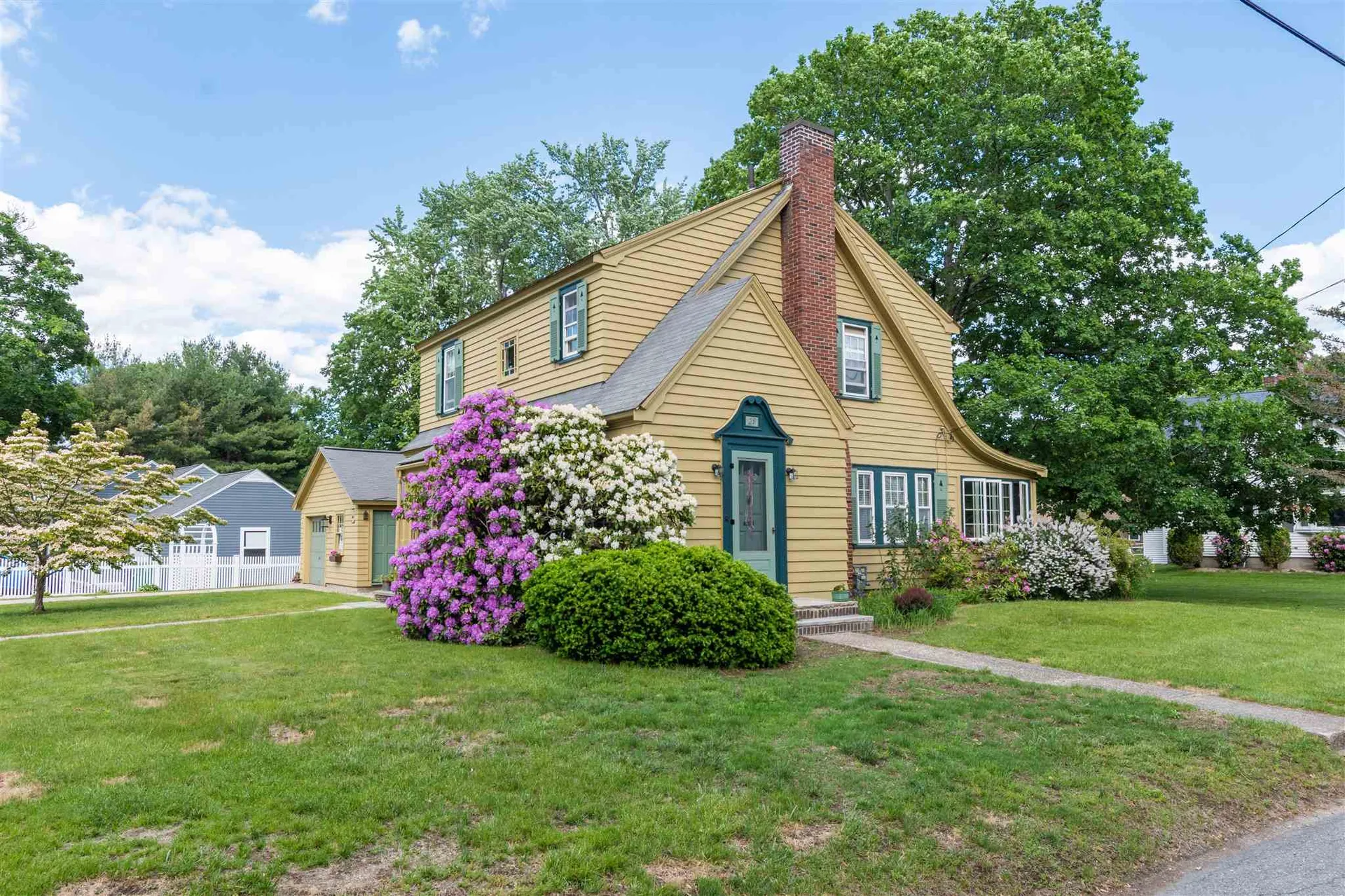 29 Pine Hill Avenue Nashua NH 03064