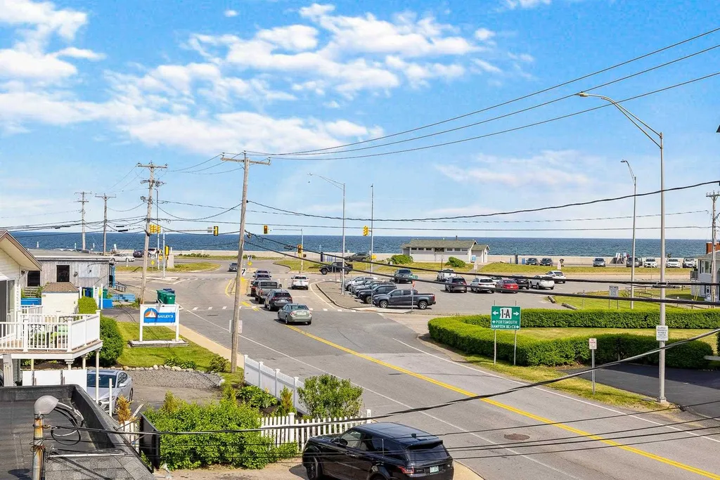 556 High Street Hampton NH 03842