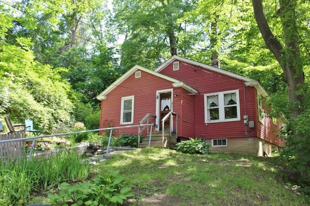 6 Hartness Avenue Springfield VT 05156