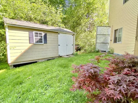 22 Stone Gate Road Hebron NH 03241