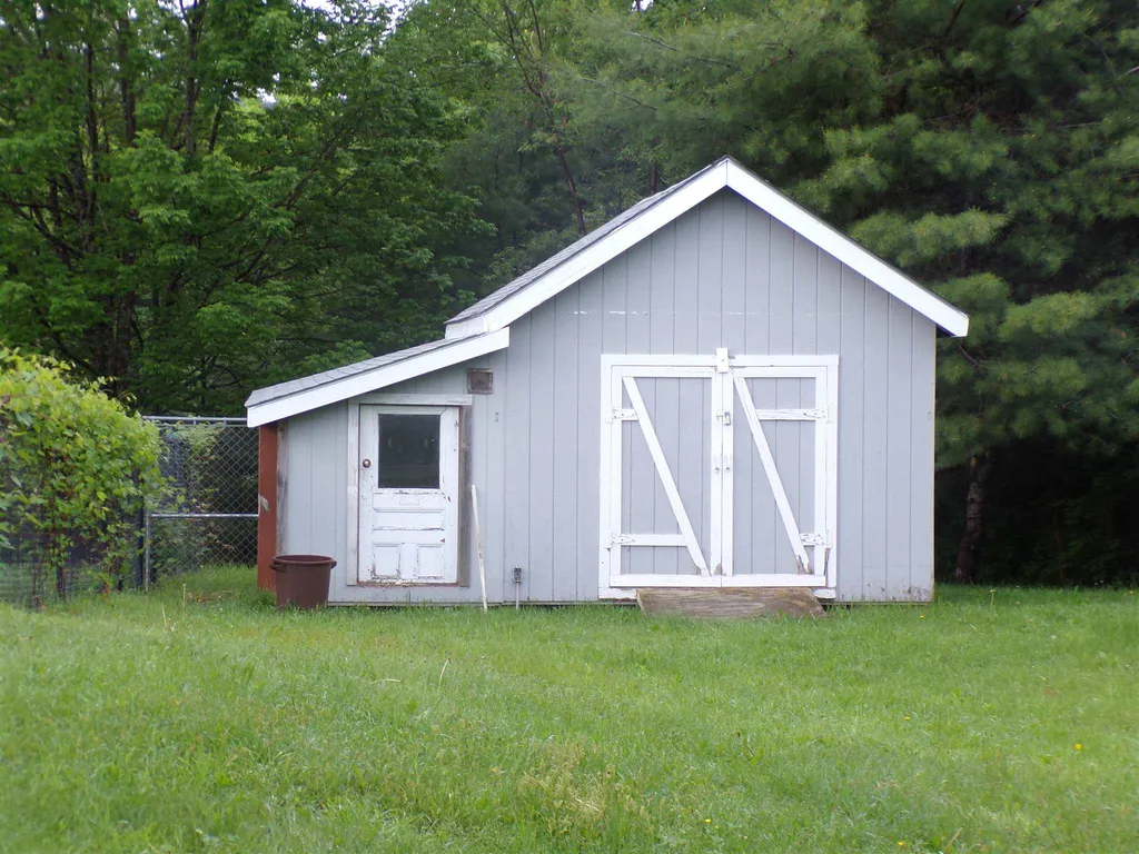 301 Currier Road Hill NH 03243
