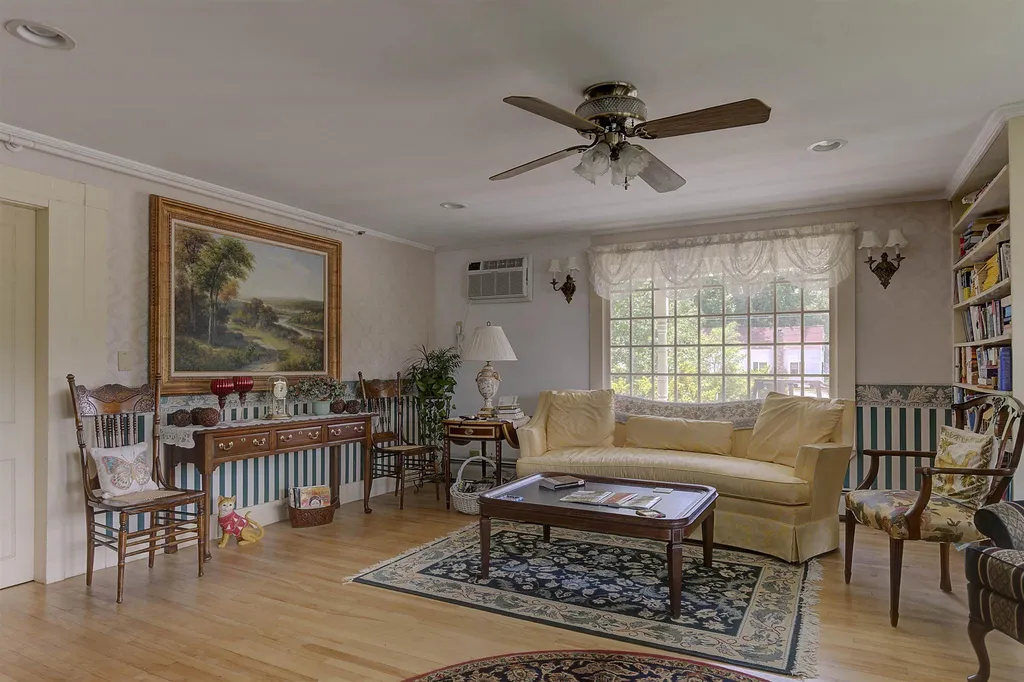 2331 White Mountain Highway Conway NH 03860