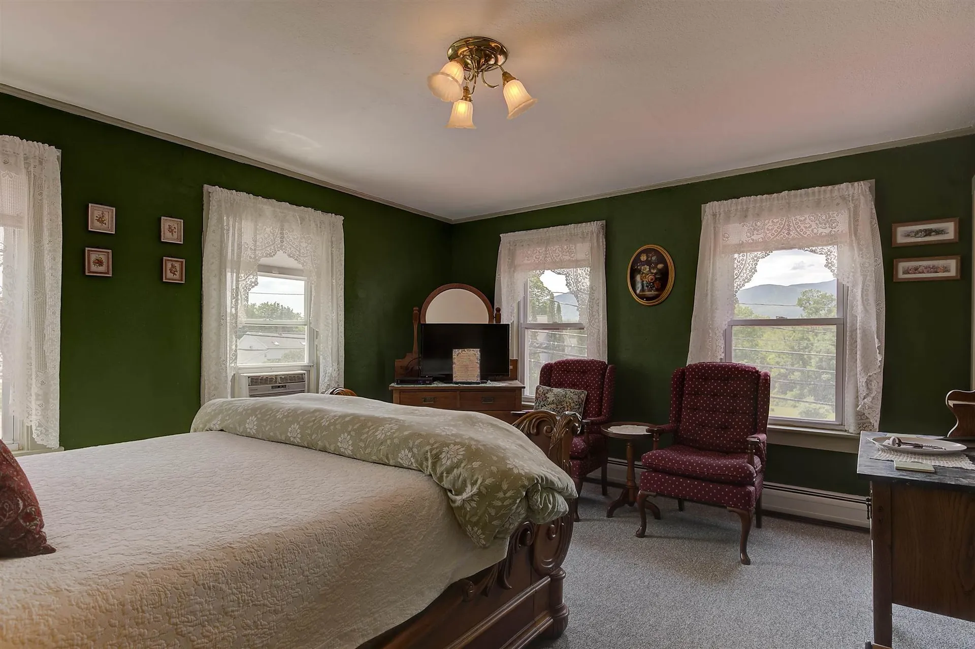 2331 White Mountain Highway Conway NH 03860