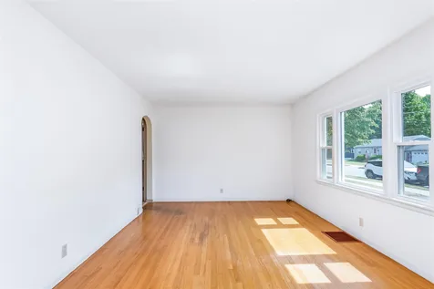 42 Hardy Avenue Burlington VT 05408