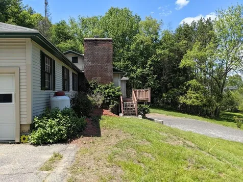 88 Pine Street Newport NH 03773