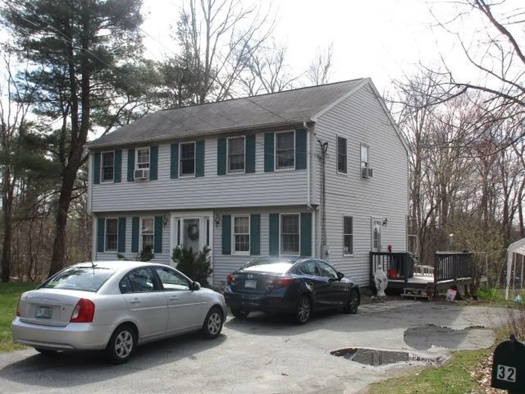 32 Morgan Avenue Pelham NH 03076