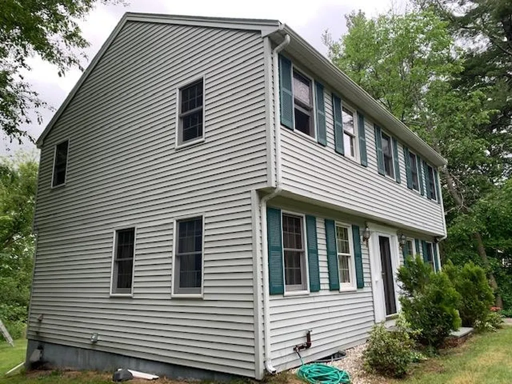 32 Morgan Avenue Pelham NH 03076