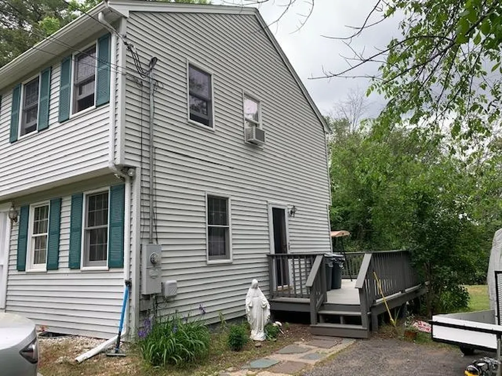 32 Morgan Avenue Pelham NH 03076