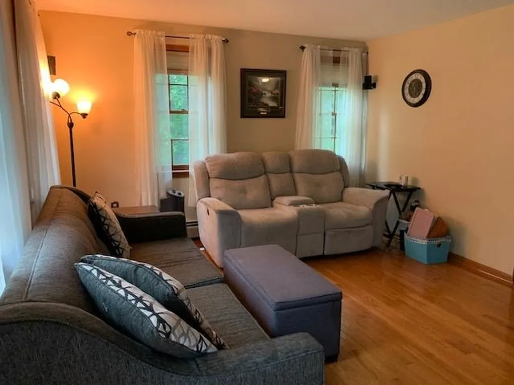 32 Morgan Avenue Pelham NH 03076