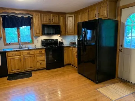 32 Morgan Avenue Pelham NH 03076