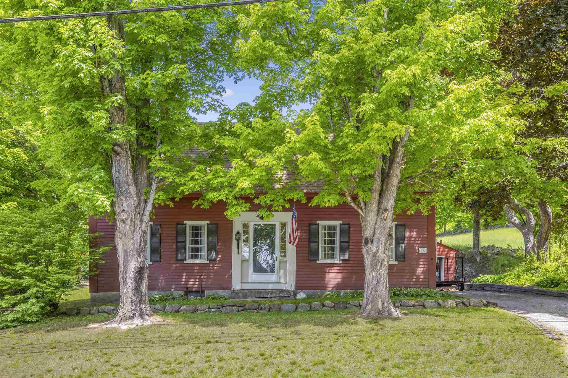 18 Old Warner Road Bradford NH 03221