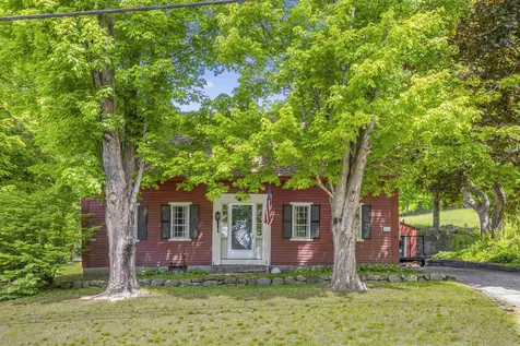 18 Old Warner Road Bradford NH 03221