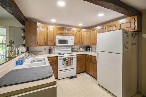 18 Old Warner Road Bradford NH 03221