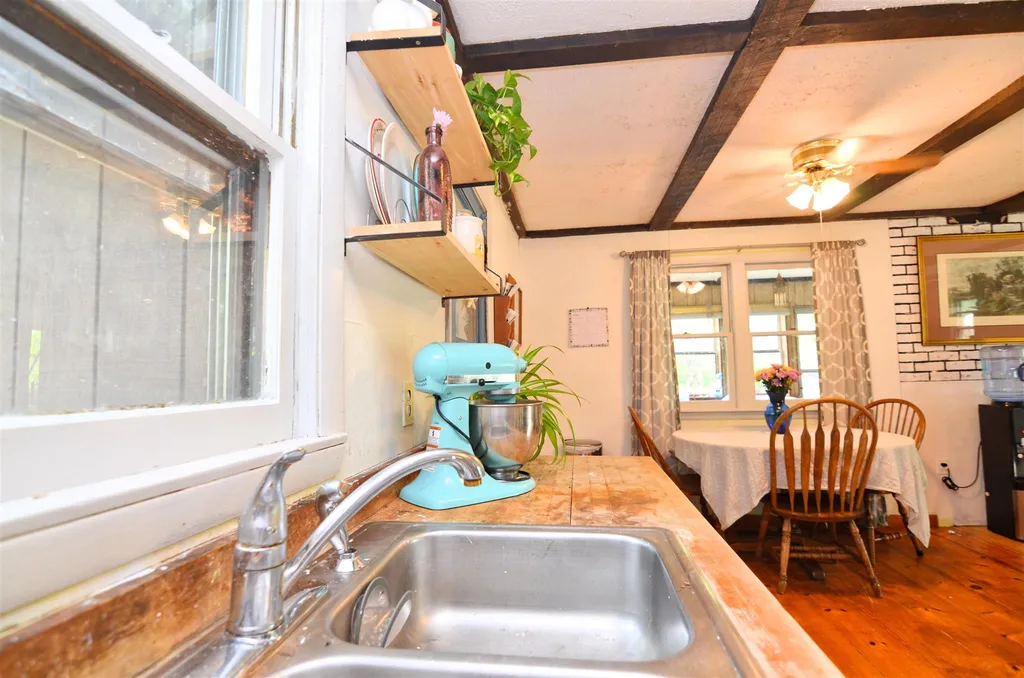 5 Stewart Street Andover NH 03216