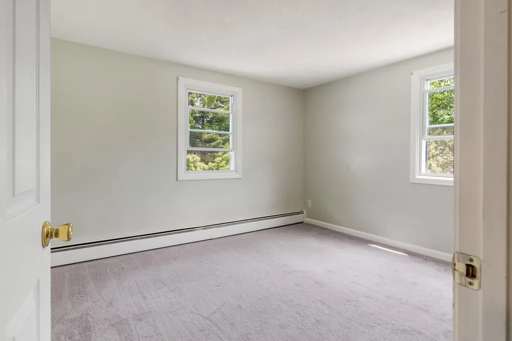 8 Charbonneau Street Hudson NH 03051