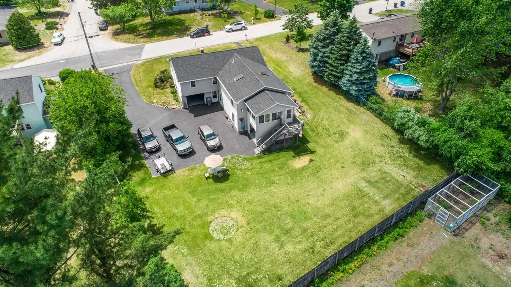 8 Charbonneau Street Hudson NH 03051
