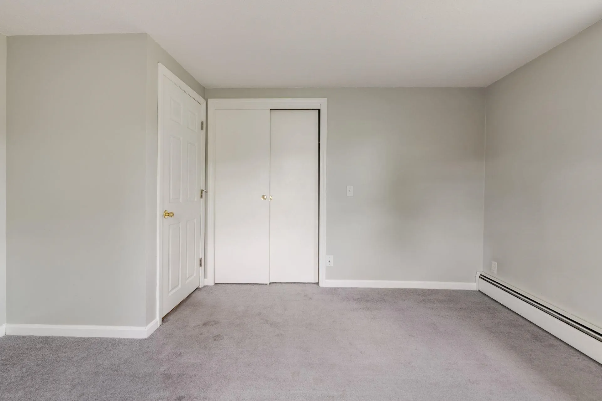 8 Charbonneau Street Hudson NH 03051