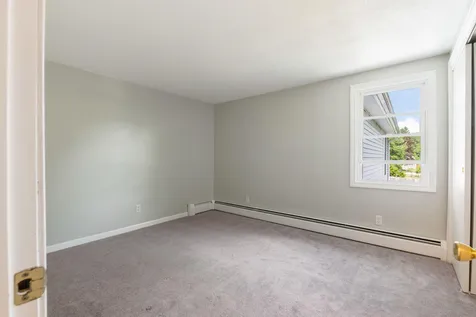 8 Charbonneau Street Hudson NH 03051