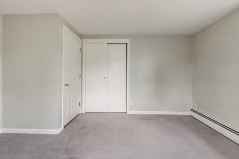8 Charbonneau Street Hudson NH 03051