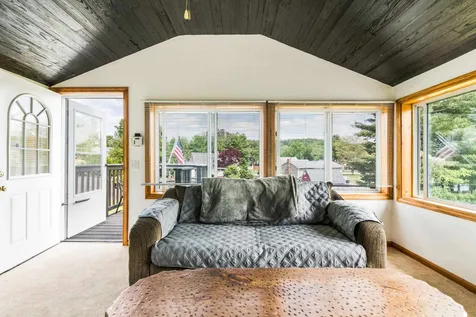 8 Charbonneau Street Hudson NH 03051