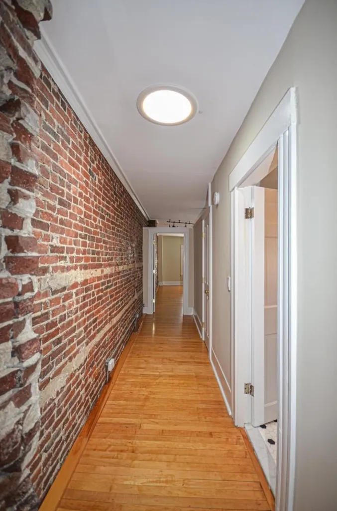 79 Pleasant Street Manchester NH 03101