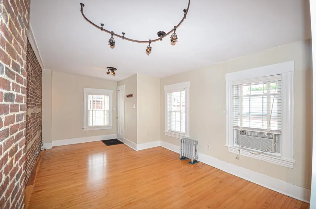 79 Pleasant Street Manchester NH 03101