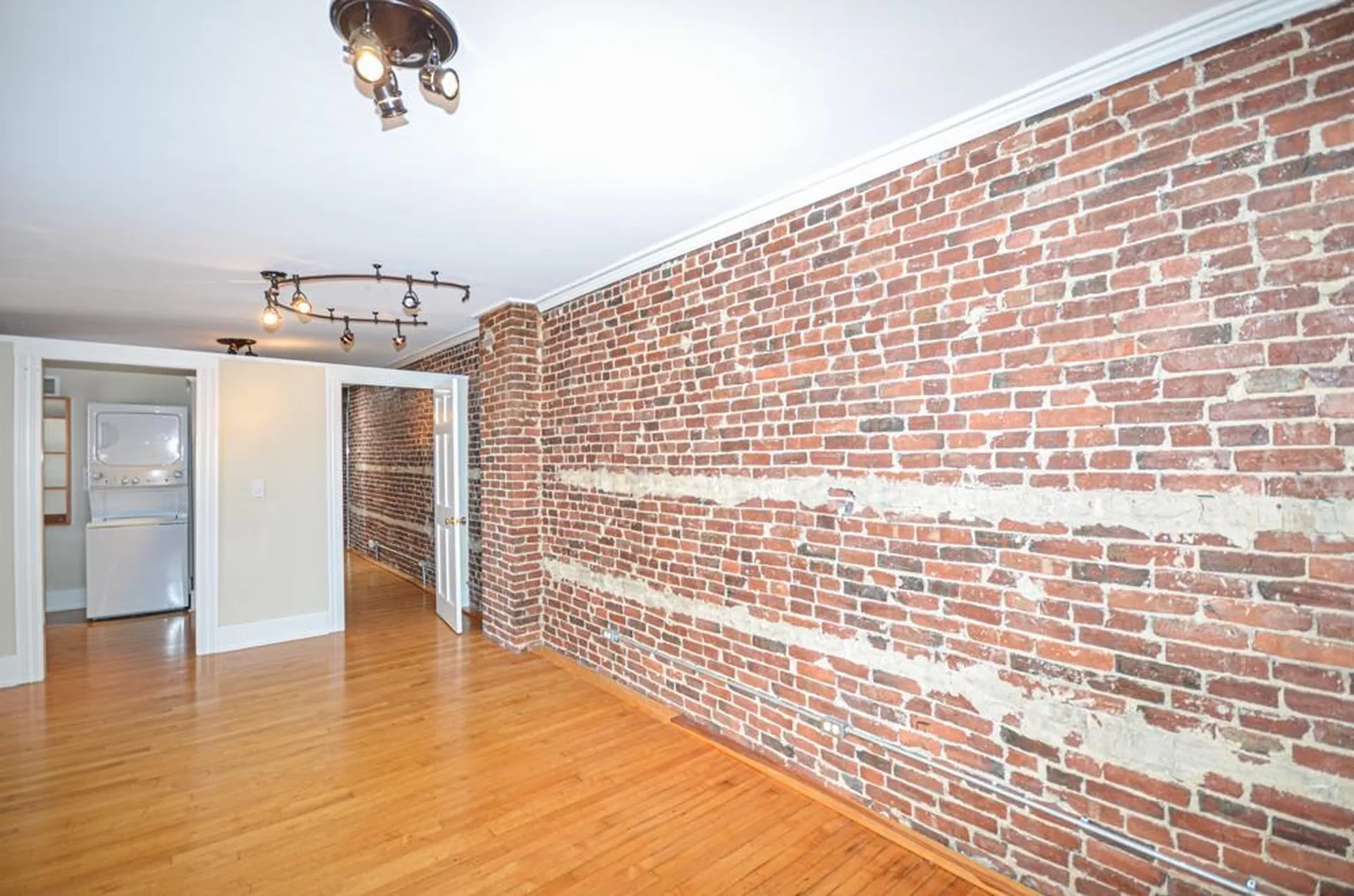 79 Pleasant Street Manchester NH 03101