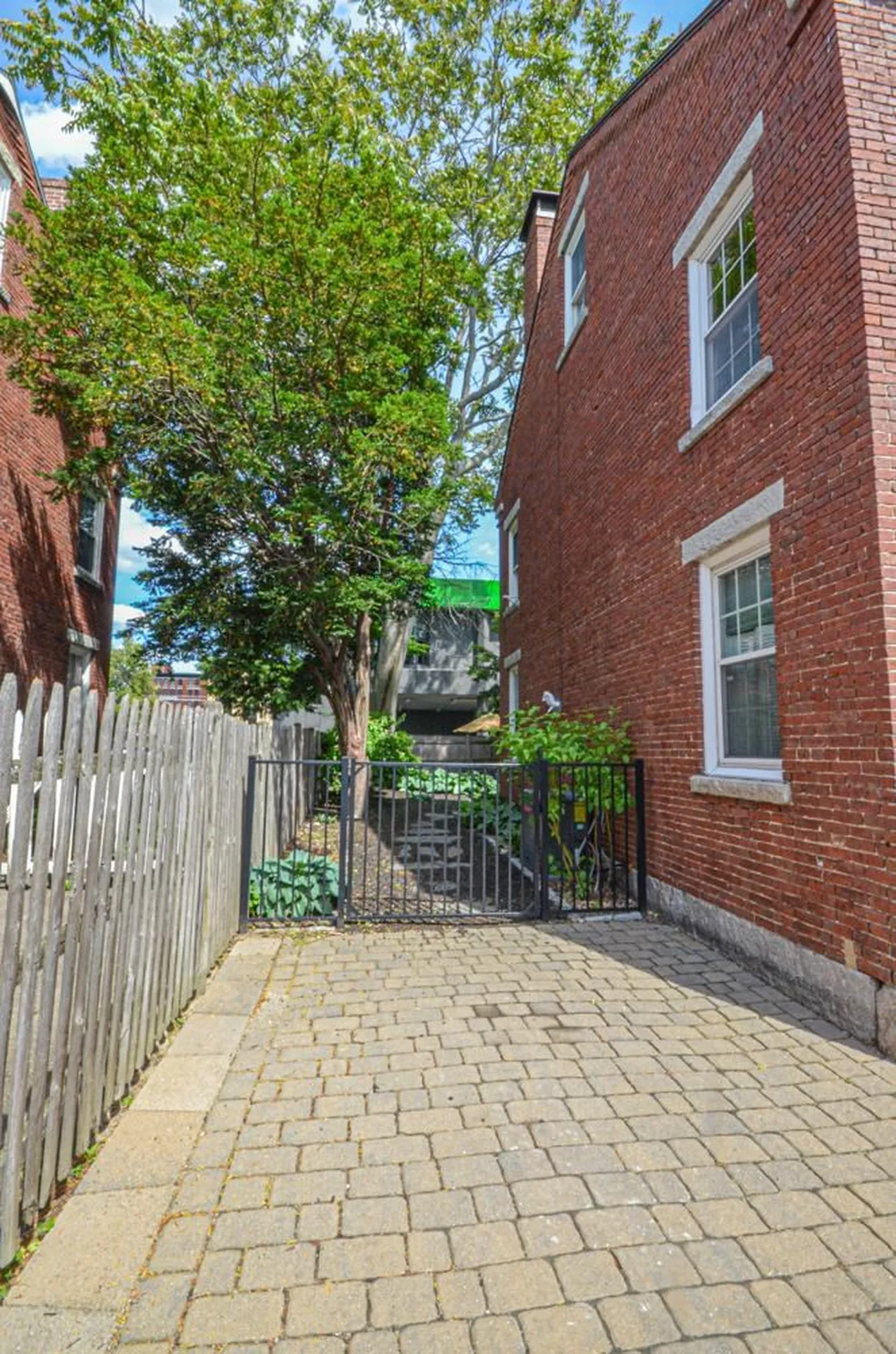 79 Pleasant Street Manchester NH 03101