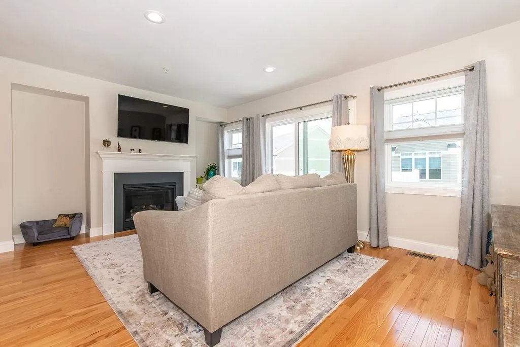 33 Artisan Way Dover NH 03820