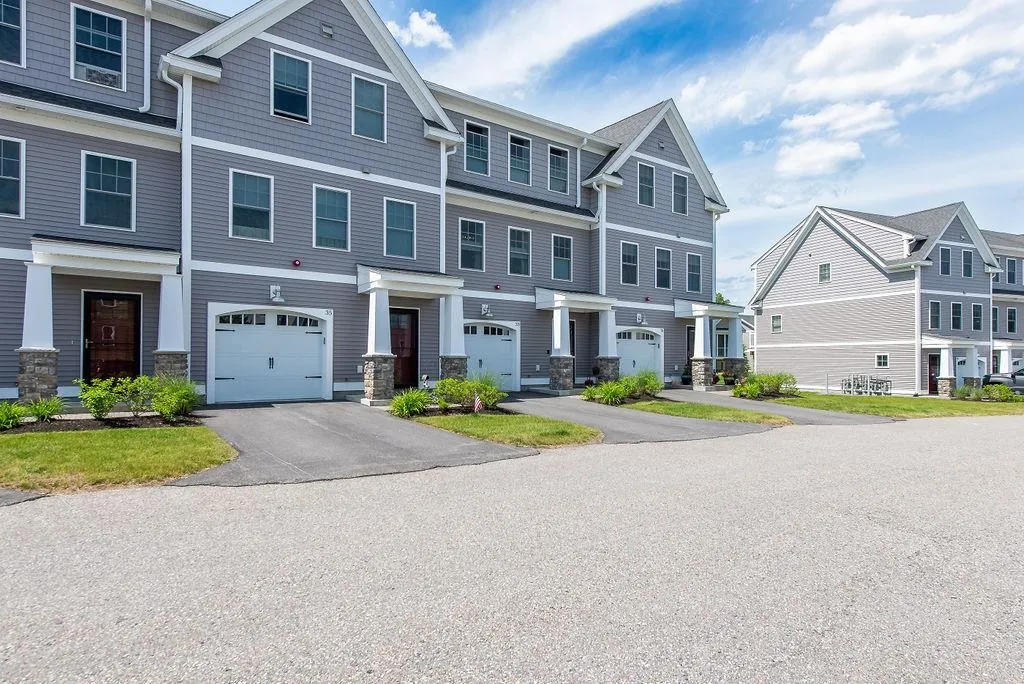 33 Artisan Way Dover NH 03820