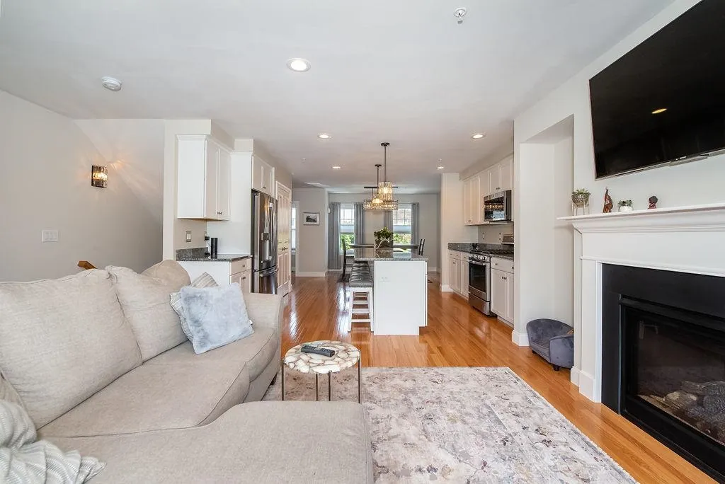 33 Artisan Way Dover NH 03820