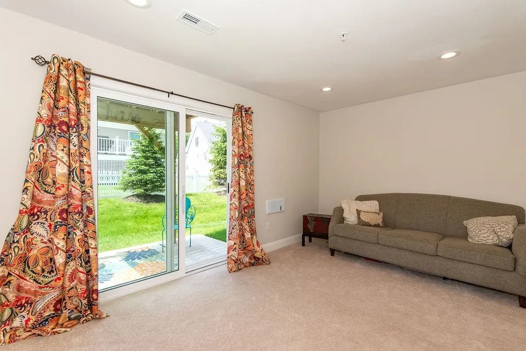 33 Artisan Way Dover NH 03820