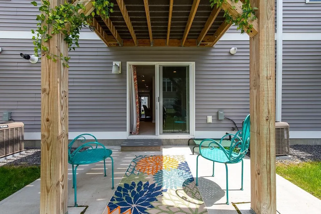 33 Artisan Way Dover NH 03820
