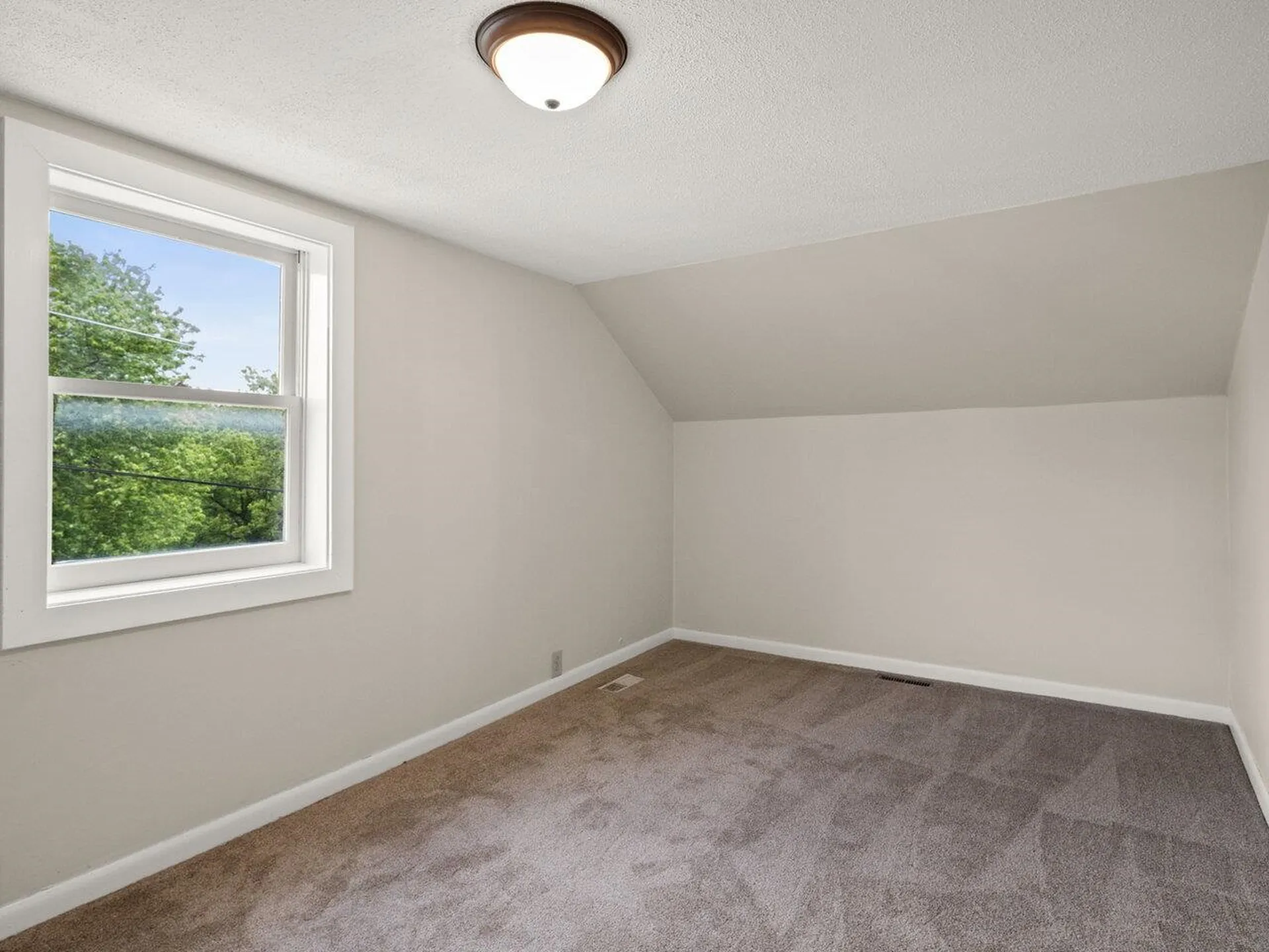 12 Scovel Lane Vergennes VT 05491