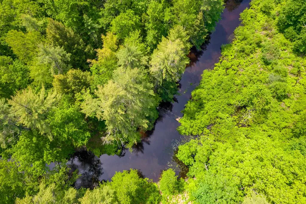 19 Riverside Drive Raymond NH 03077