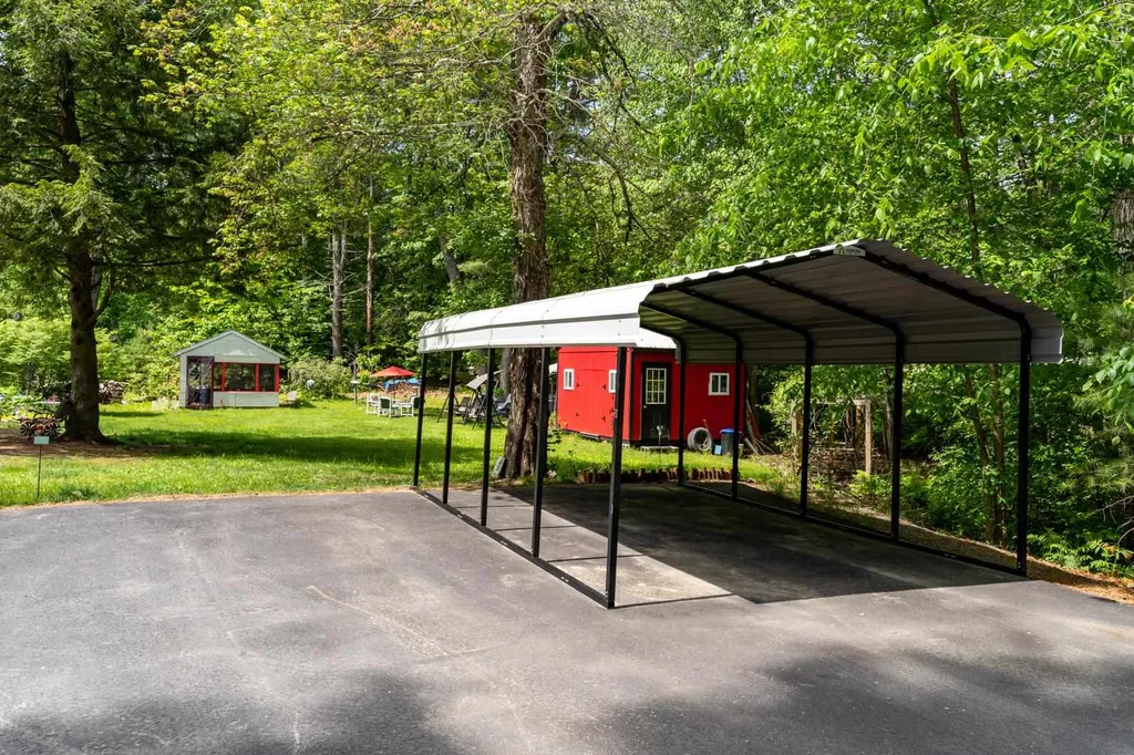 19 Riverside Drive Raymond NH 03077