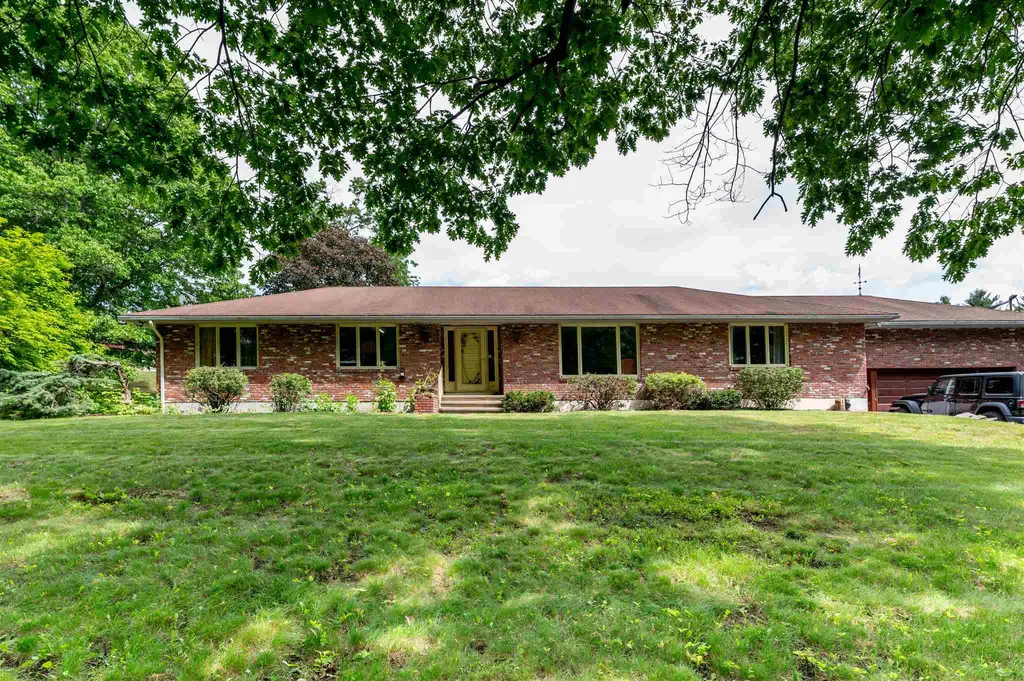 36 Spaulding Hill Road Pelham NH 03076