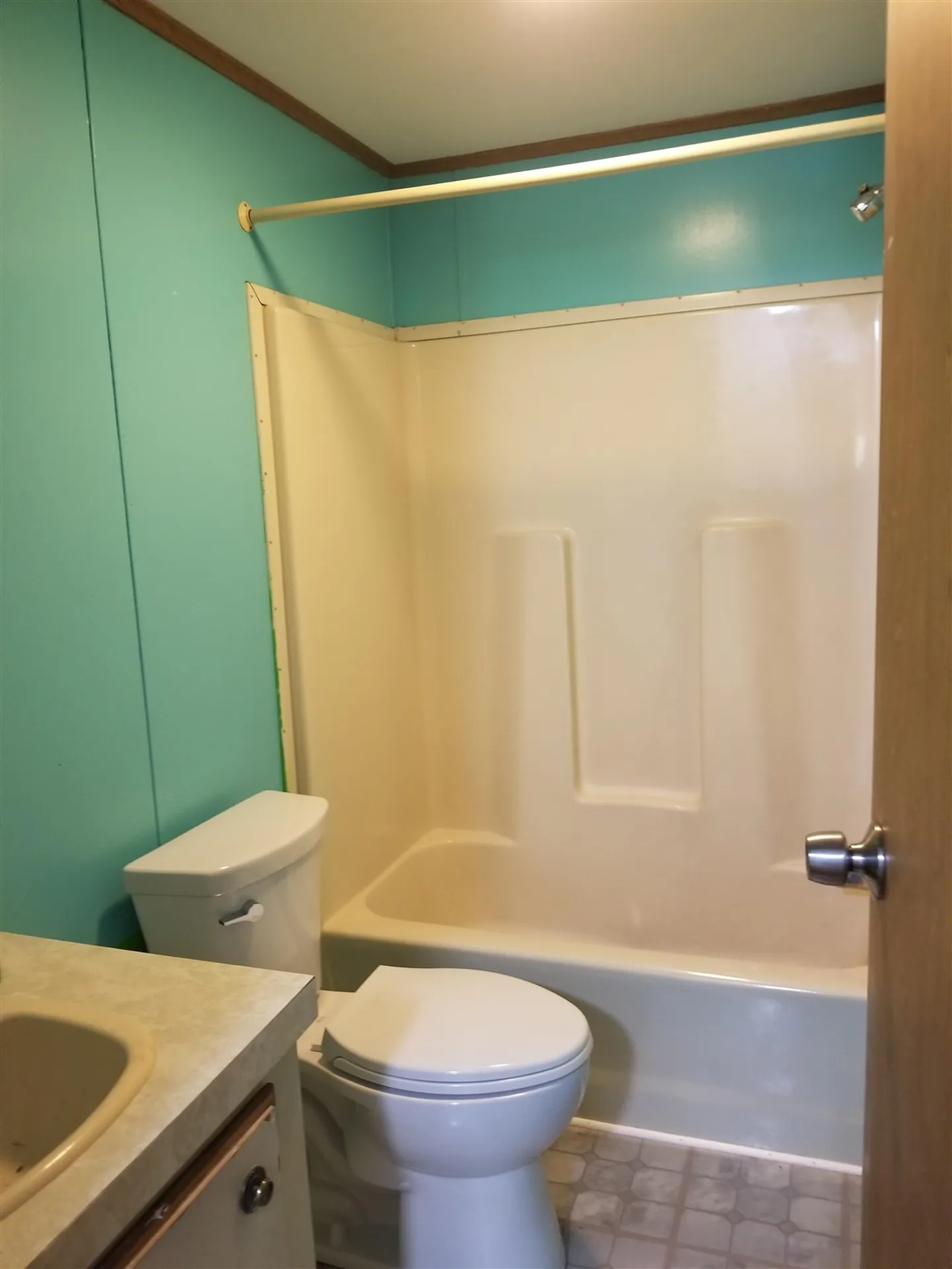 26 Mccusker Place Claremont NH 03743